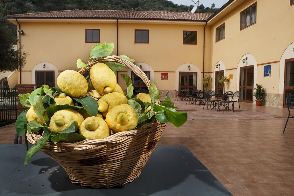 Agriturismo Villa Orchidea Alì Terme Exterior photo
